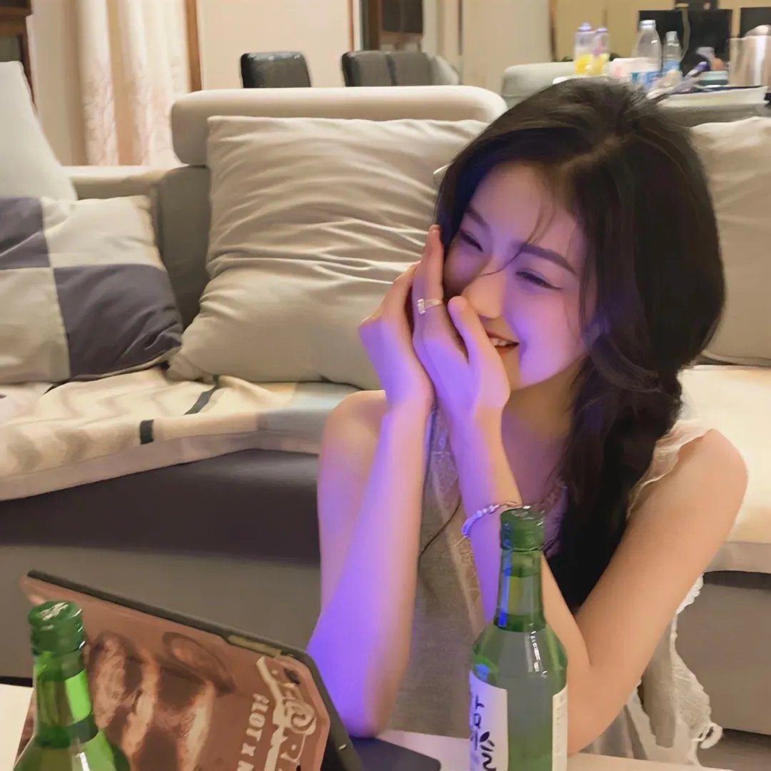 塞琳和朱莉出航记